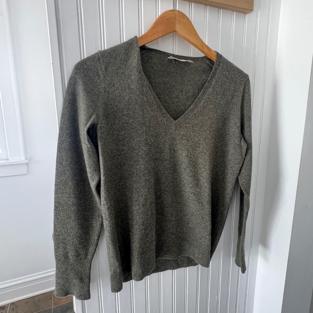 Everlane Cashmere V Neck Loden Size Small S